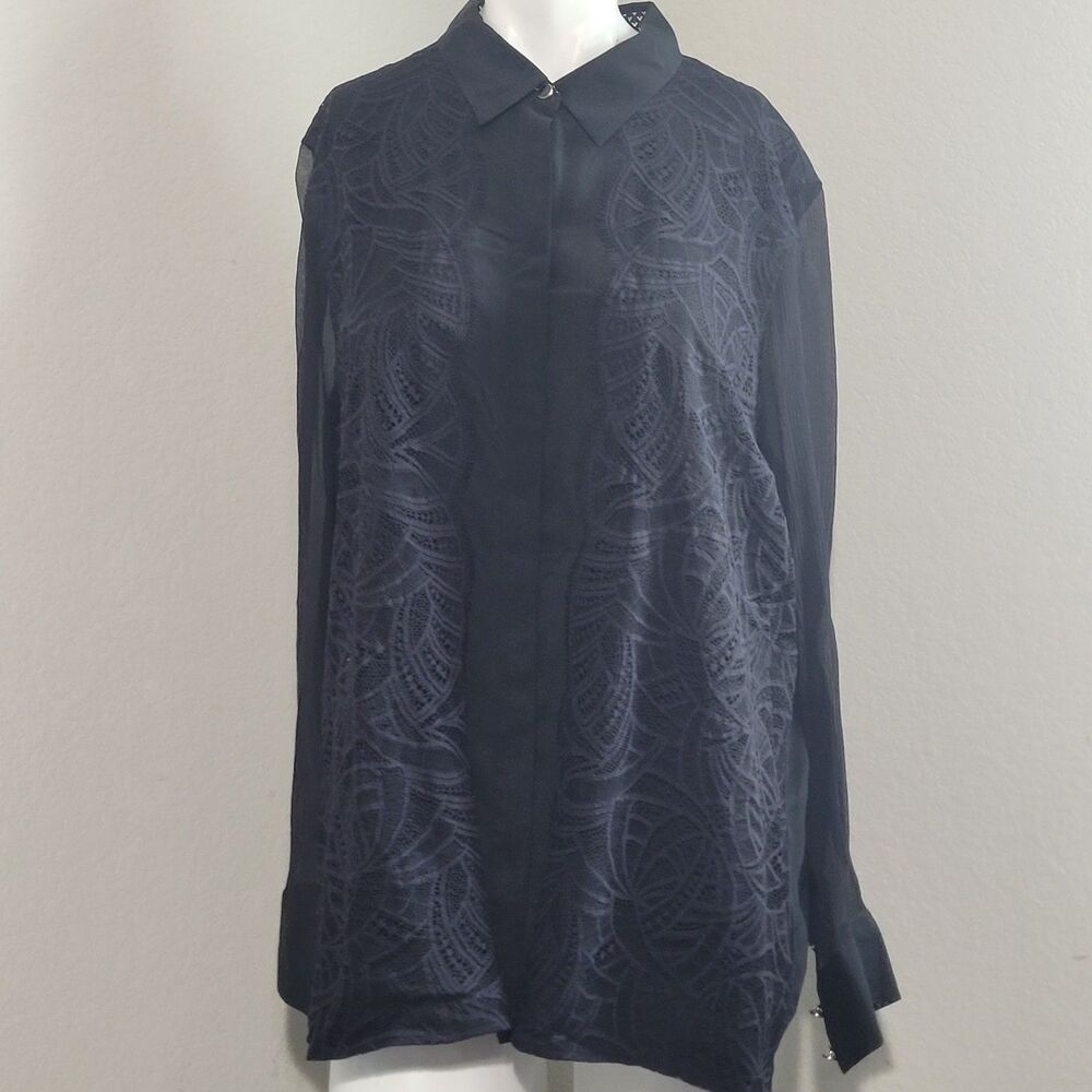 Robert Graham size XL button front shirt 100% silk blouse collar lace geometric